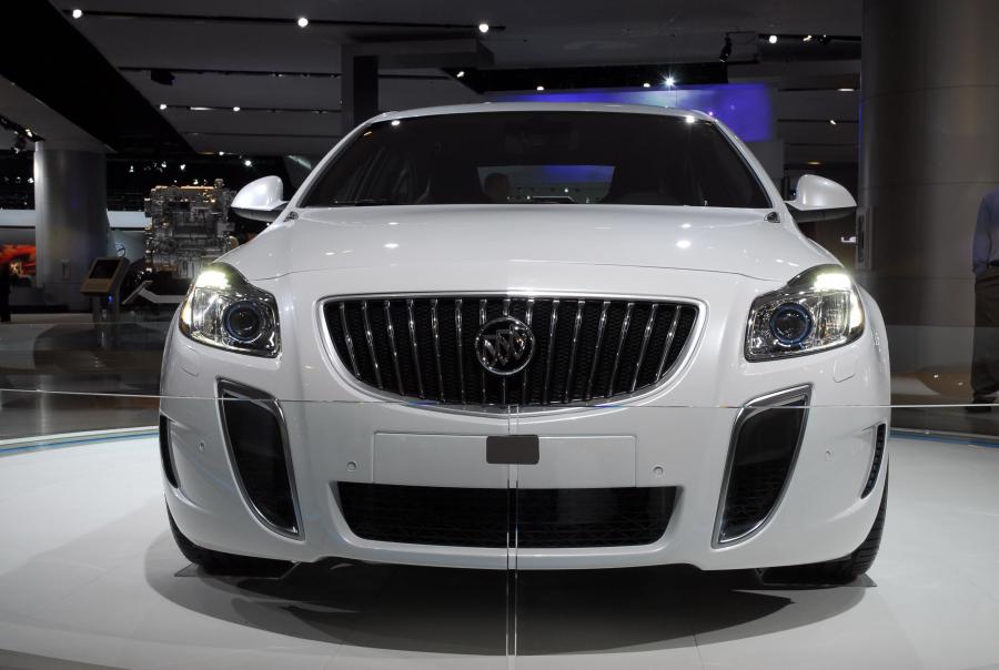  Buick Regal GS 2011 года  (фото 52 из 69)